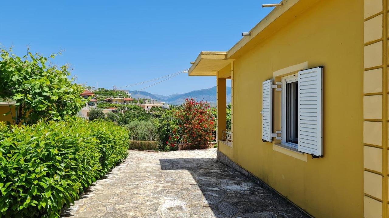 Village Home Next To The Sea Sarandë Buitenkant foto